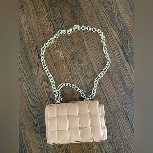 Tan woven crossbody with gold chain hardware